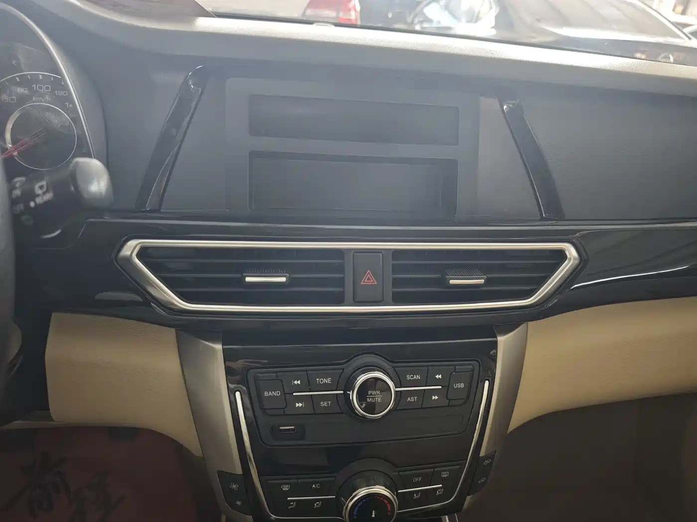 Zotye Damai X5 2016 2017 Value Edition 1.6L Manual Comfort