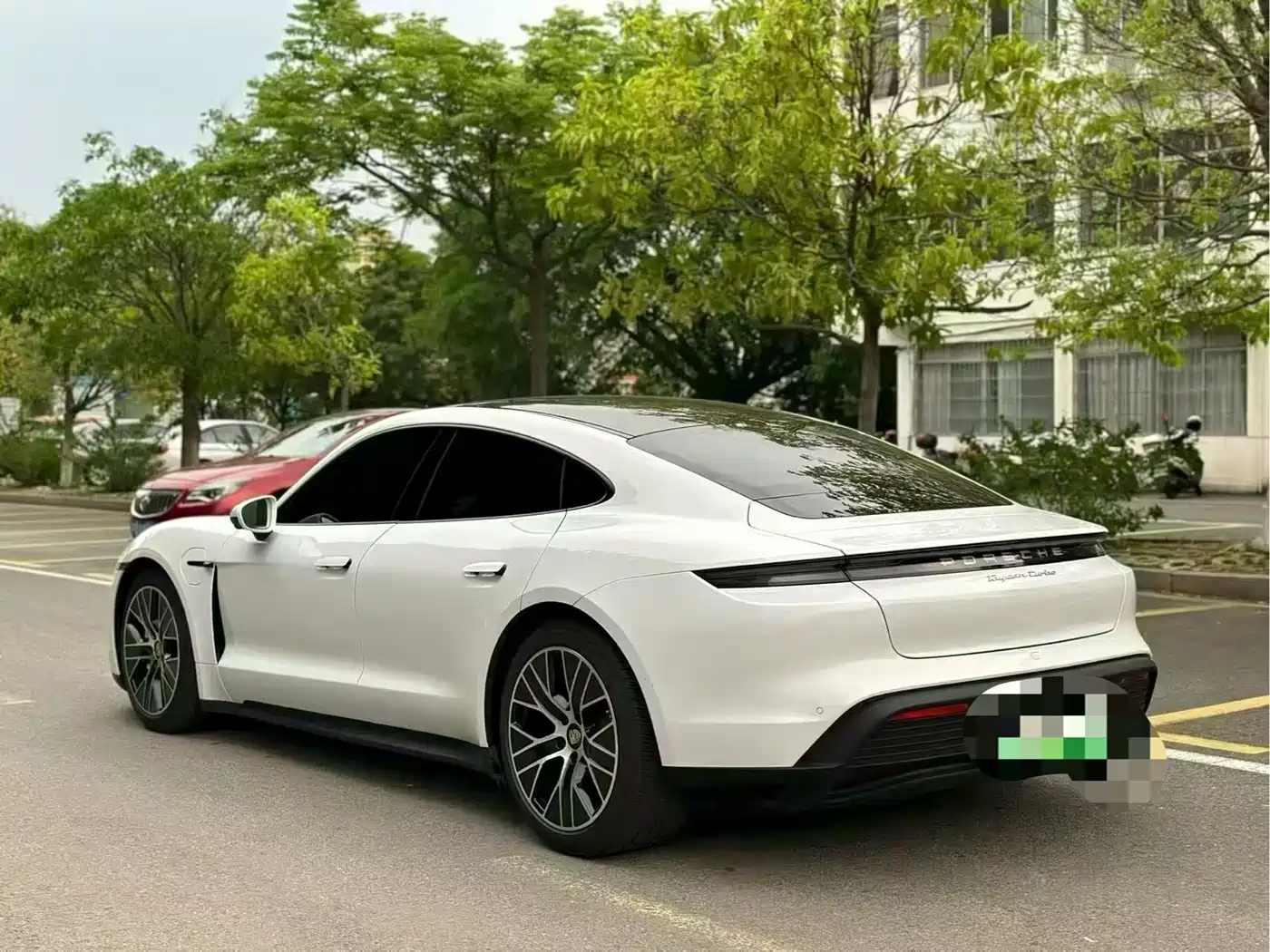 Porsche Taycan 2020 Taycan фото 18
