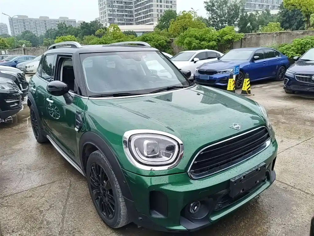 MINI COUNTRYMAN