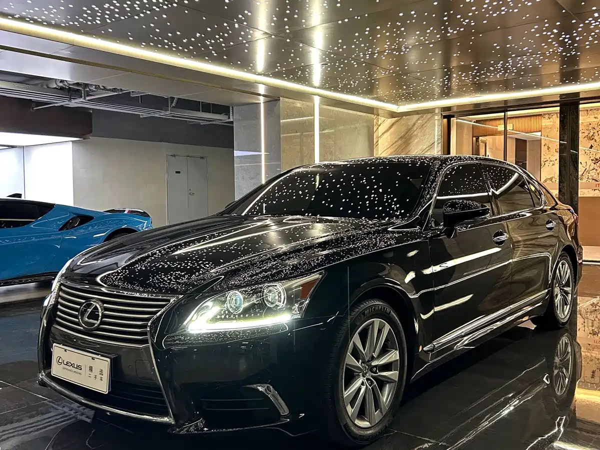 Lexus LS 2016 460L