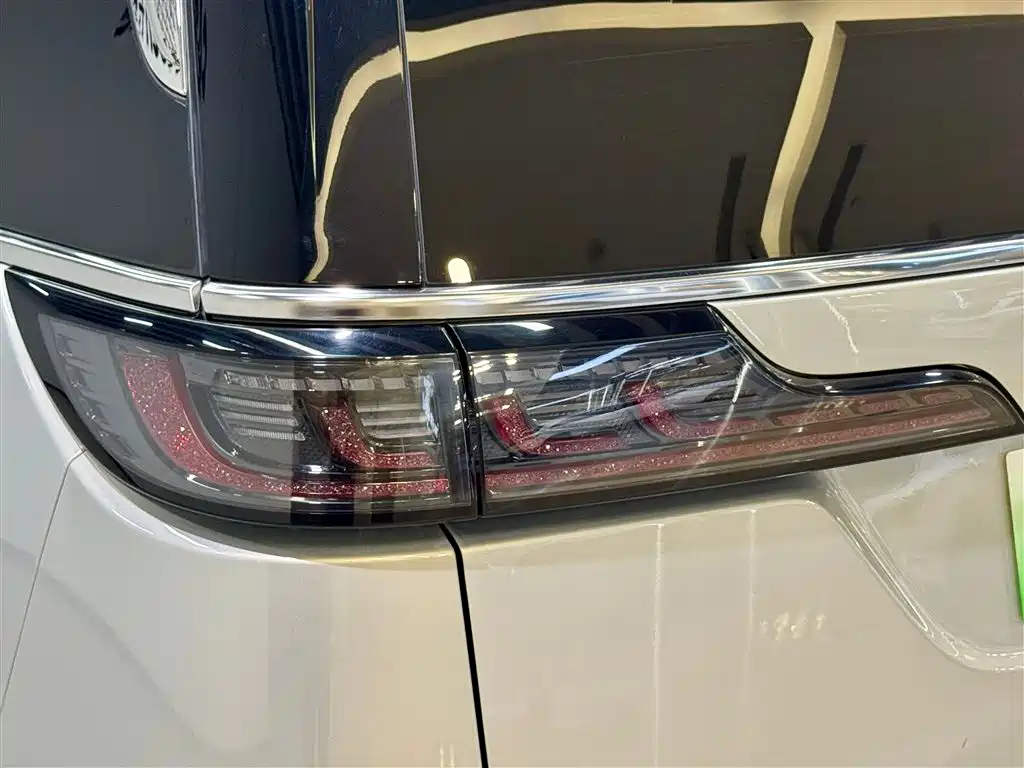Voyah Auto Voyah Dreamer 2022 Low-carbon Dream+Smart Package фото 9