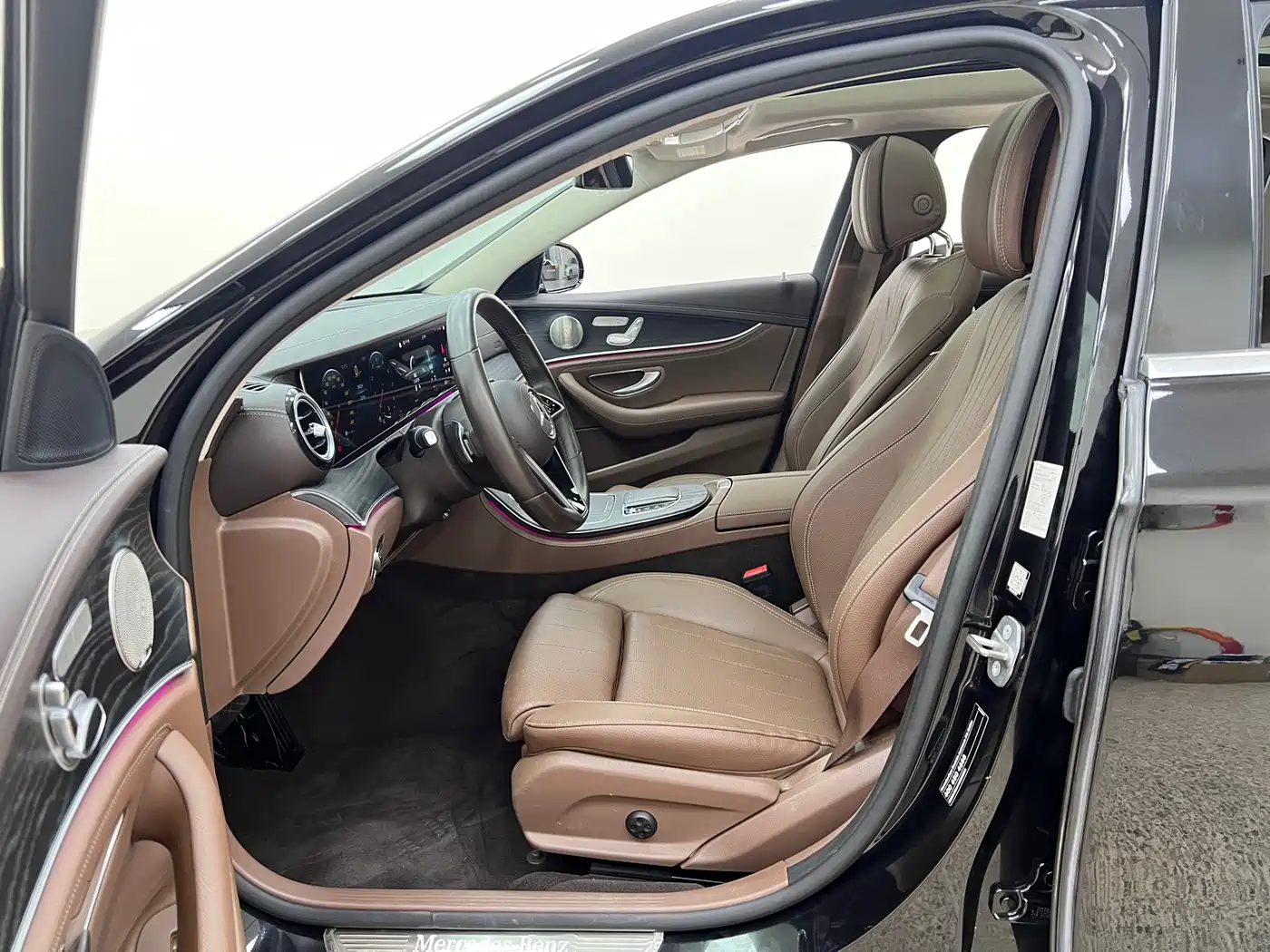 Mercedes-Benz E-Class 2022 E 300 L Luxury фото 18