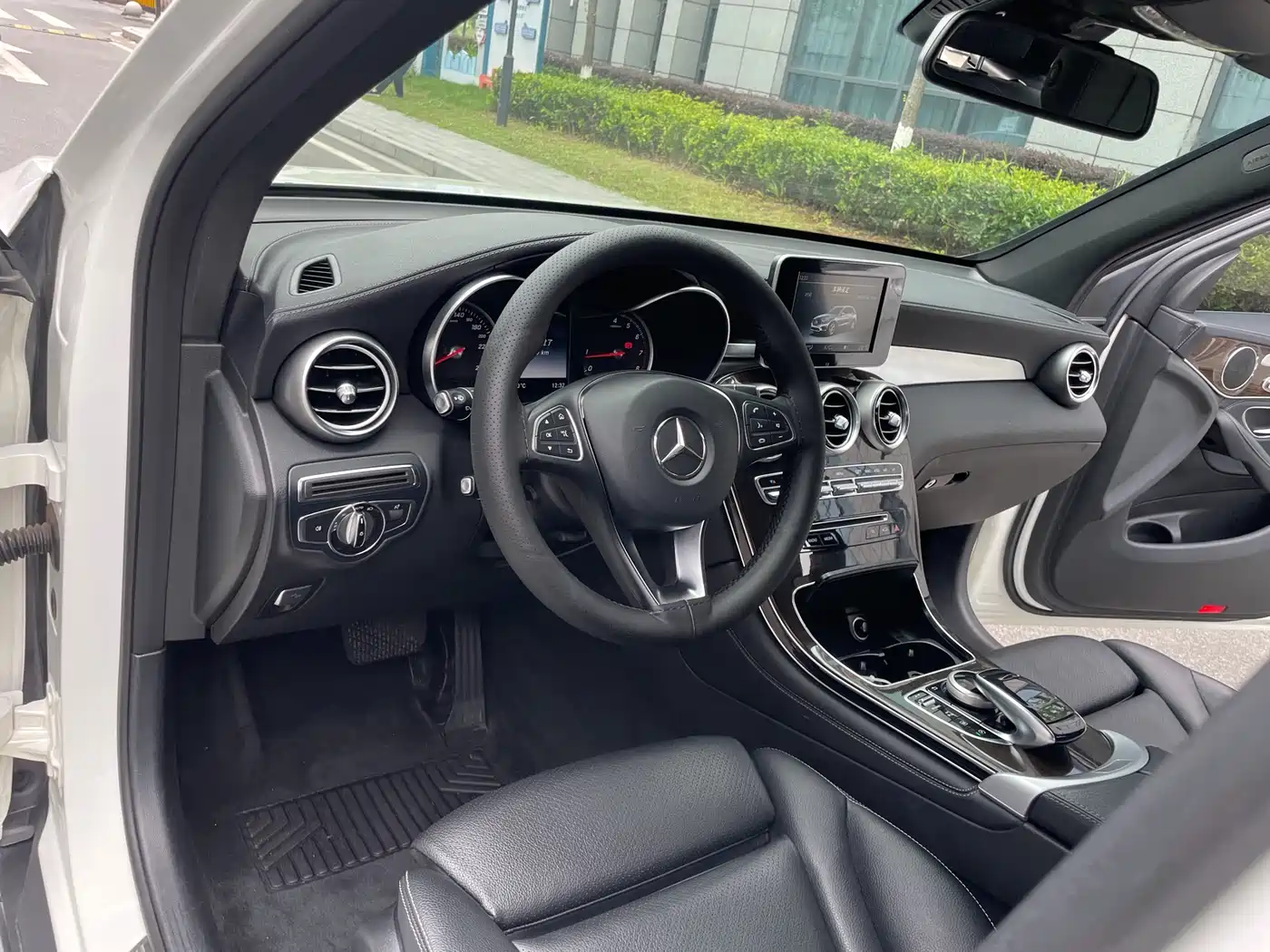 Mercedes-Benz GLC 2017 GLC 260 4MATIC Dynamic фото 10