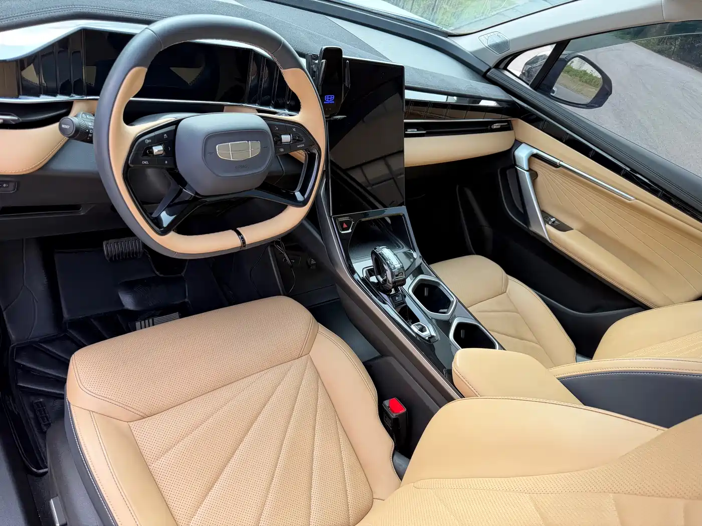 Geely Atlas L 2023 2023 2.0TD DCT Premium Model
