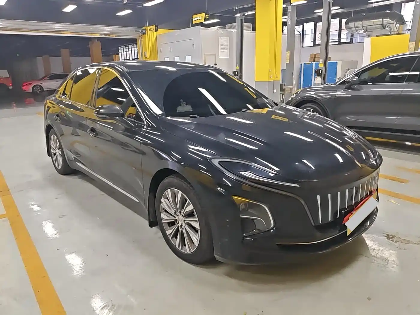 Hongqi E-QM5 2025 2024 Model 610km PLUS