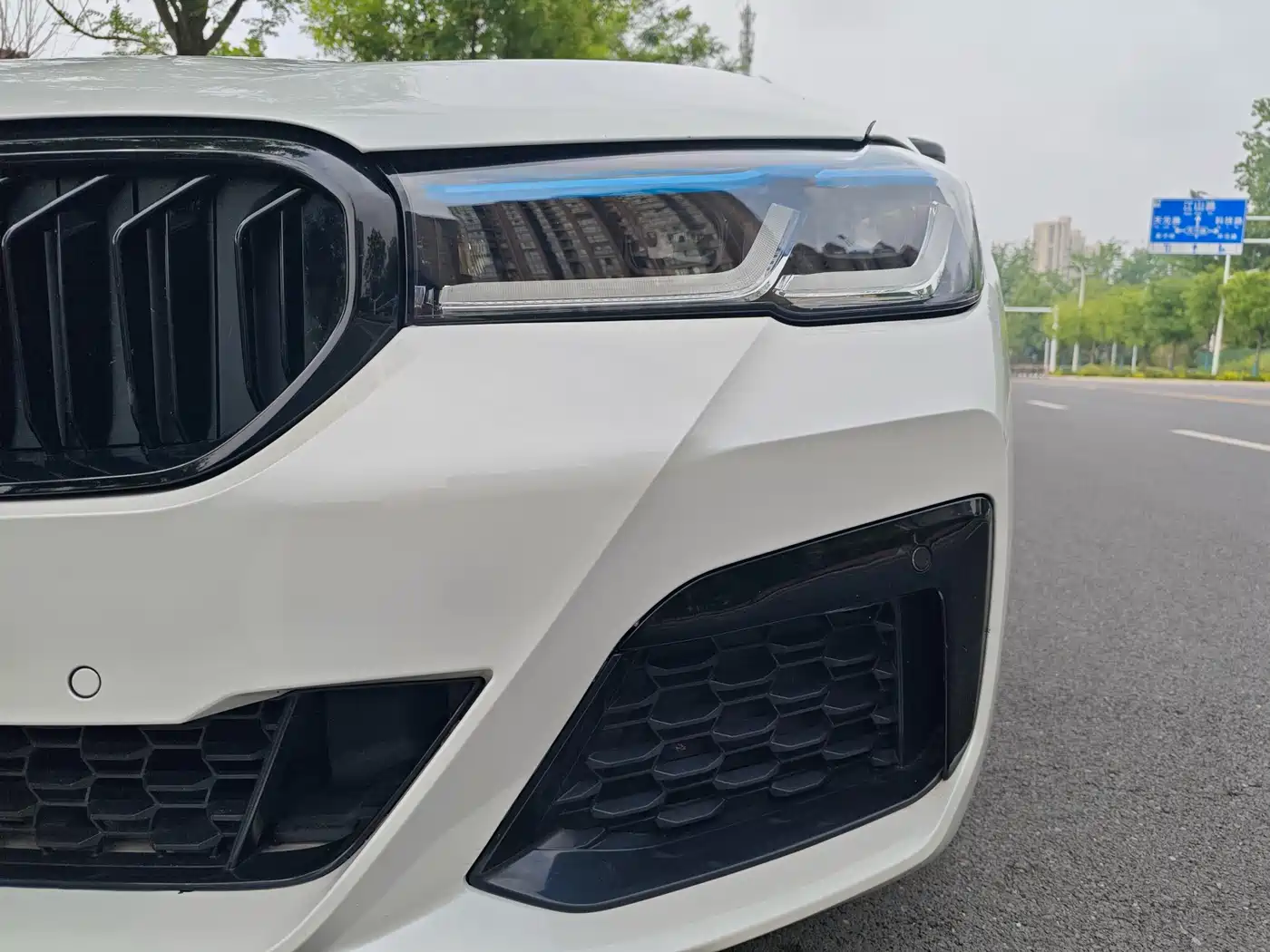 BMW 5 Series 2019 530Li Leading M Sport Package фото 24