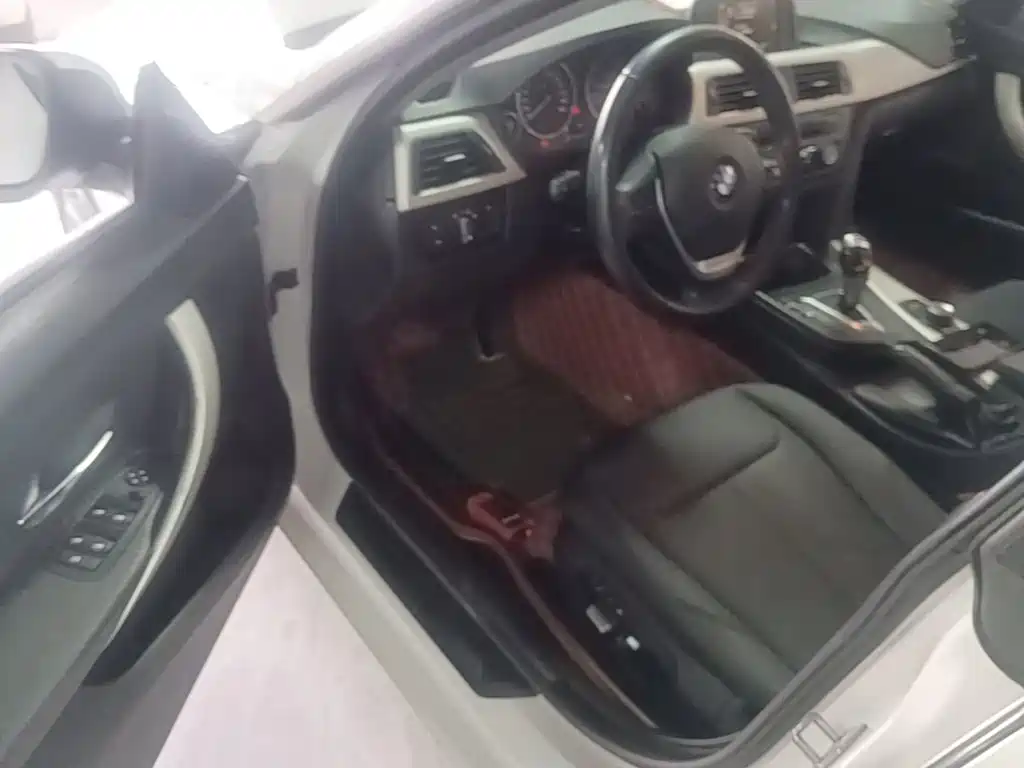 صورة 16 - BMW 4 Series