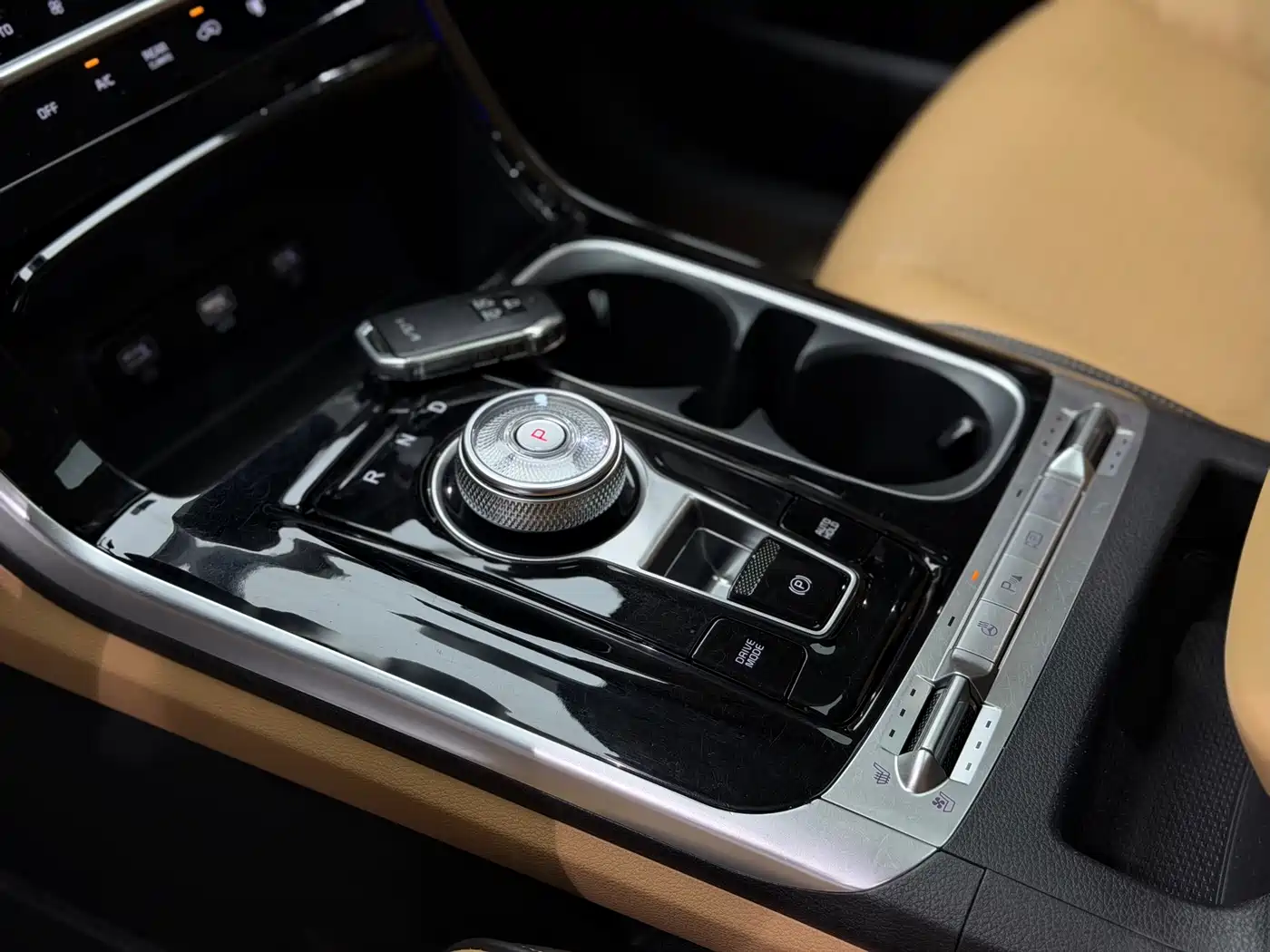Kia Carnival 2021 2.0T Flagship Edition фото 17