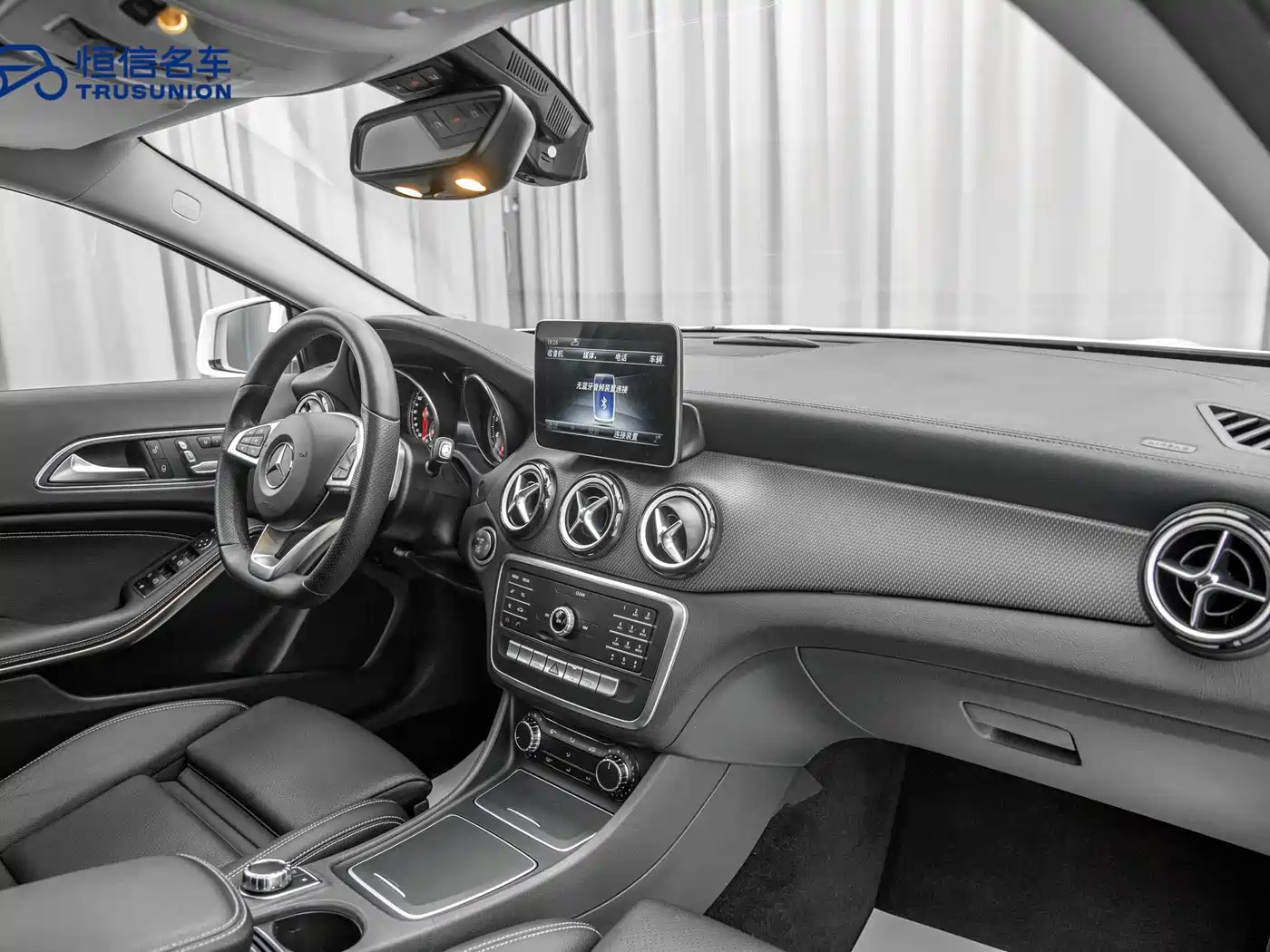 Mercedes-Benz GLA 2018 GLA 200 Fashion фото 14