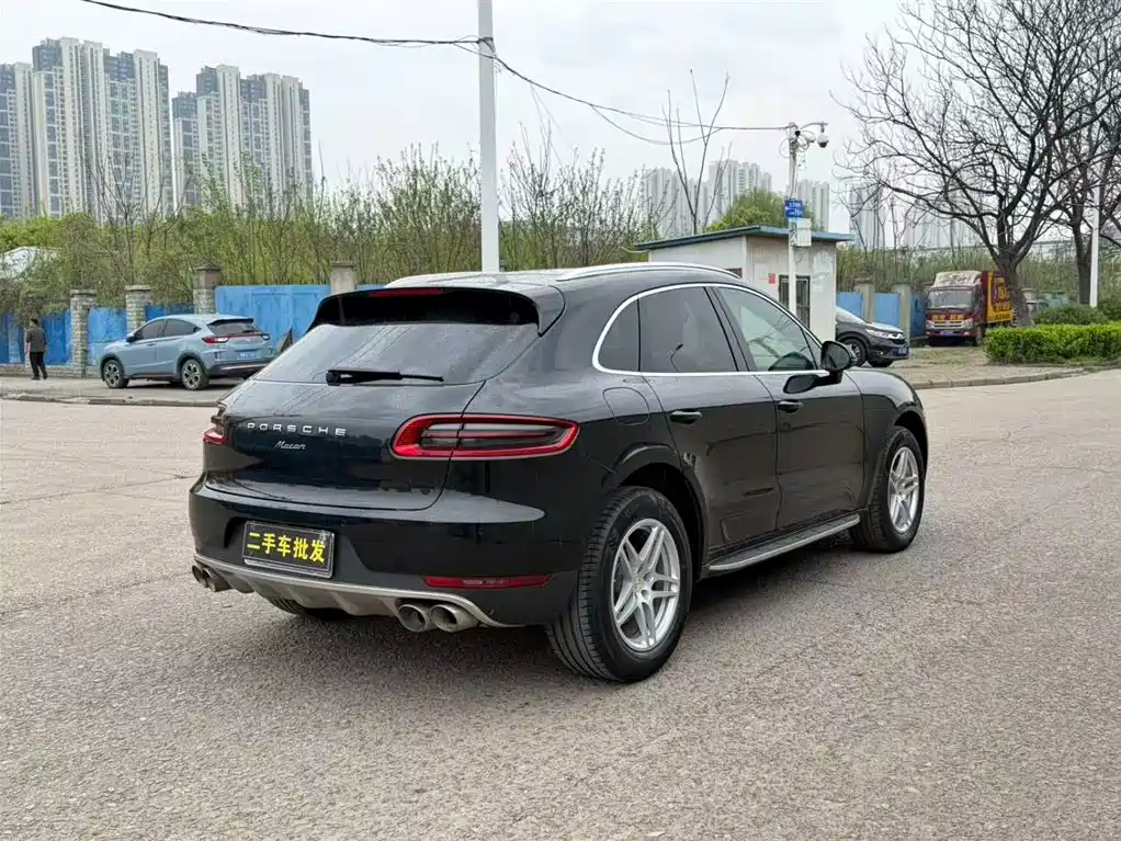 Porsche Macan 2016 Macan 2.0T фото 11