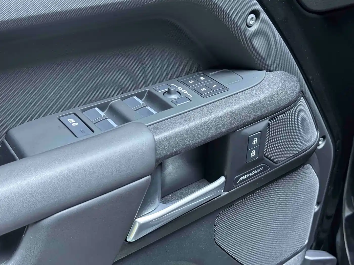 Land Rover Defender 2025 2025 110 3.0T P400 -Dynamic HSE