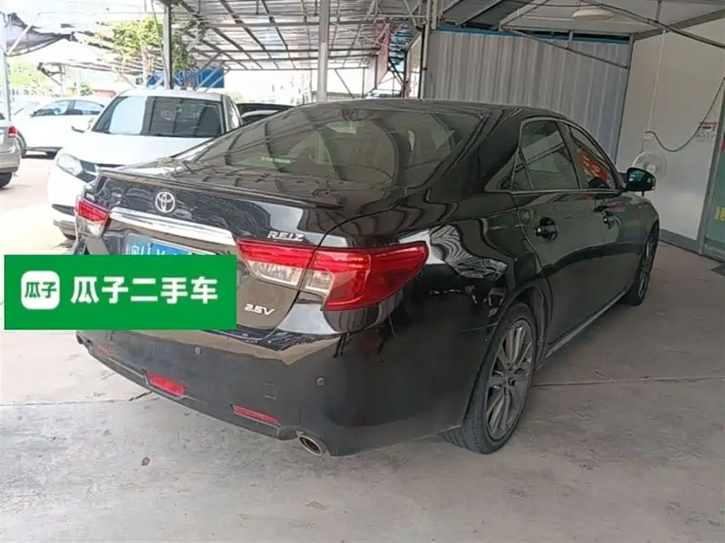 Toyota Reiz 2013 2.5V Premium Edition фото 7