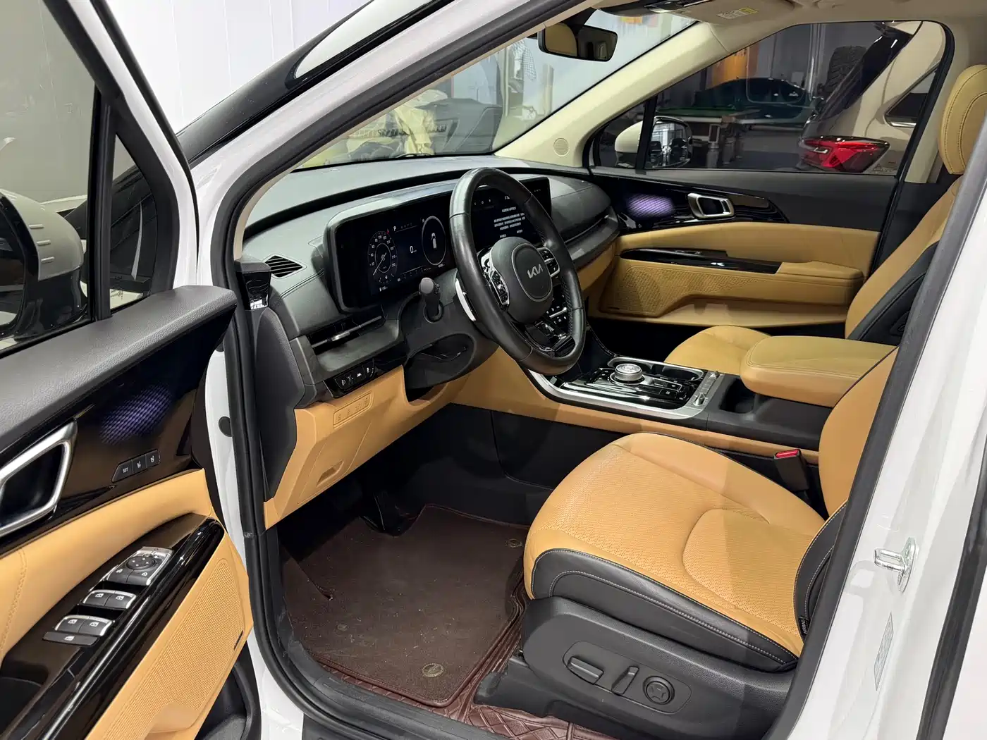 Kia Carnival 2021 2.0T Flagship Edition фото 9