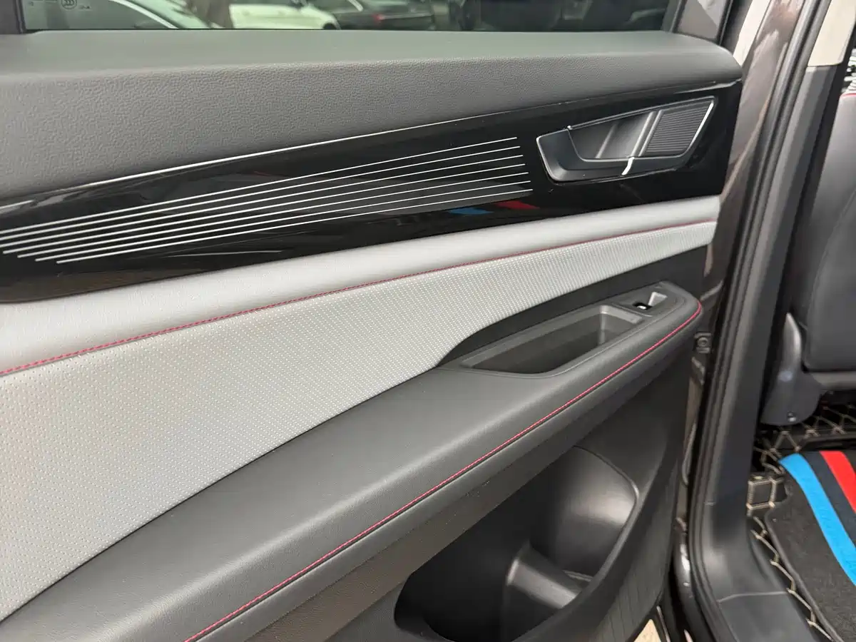 Volkswagen Teramont 2021 Teramont X 530 V6 4WD Polar Night Limited Edition фото 7