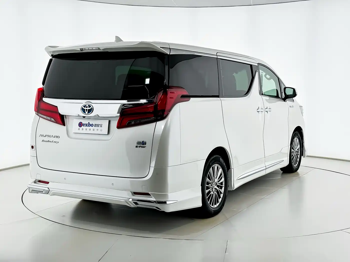 Toyota Vellfire 2020 Twin Engine 2.5L HV Premium Edition фото 3