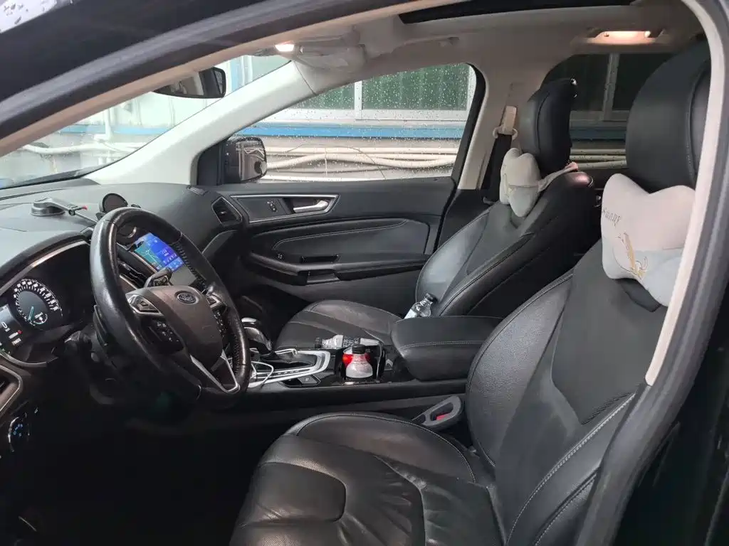 Фото 8 - Ford Edge