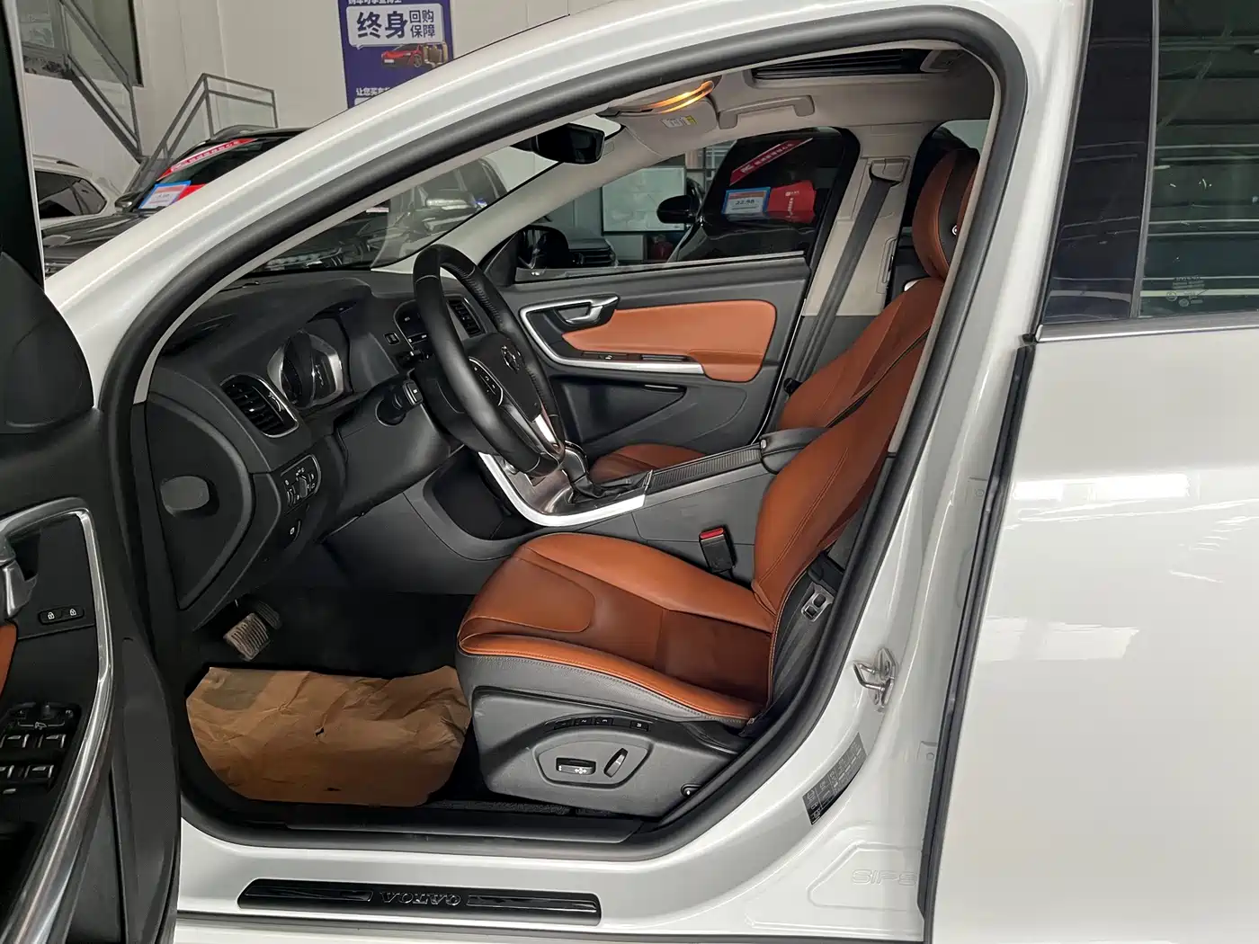 Фото 9 - Volvo S60