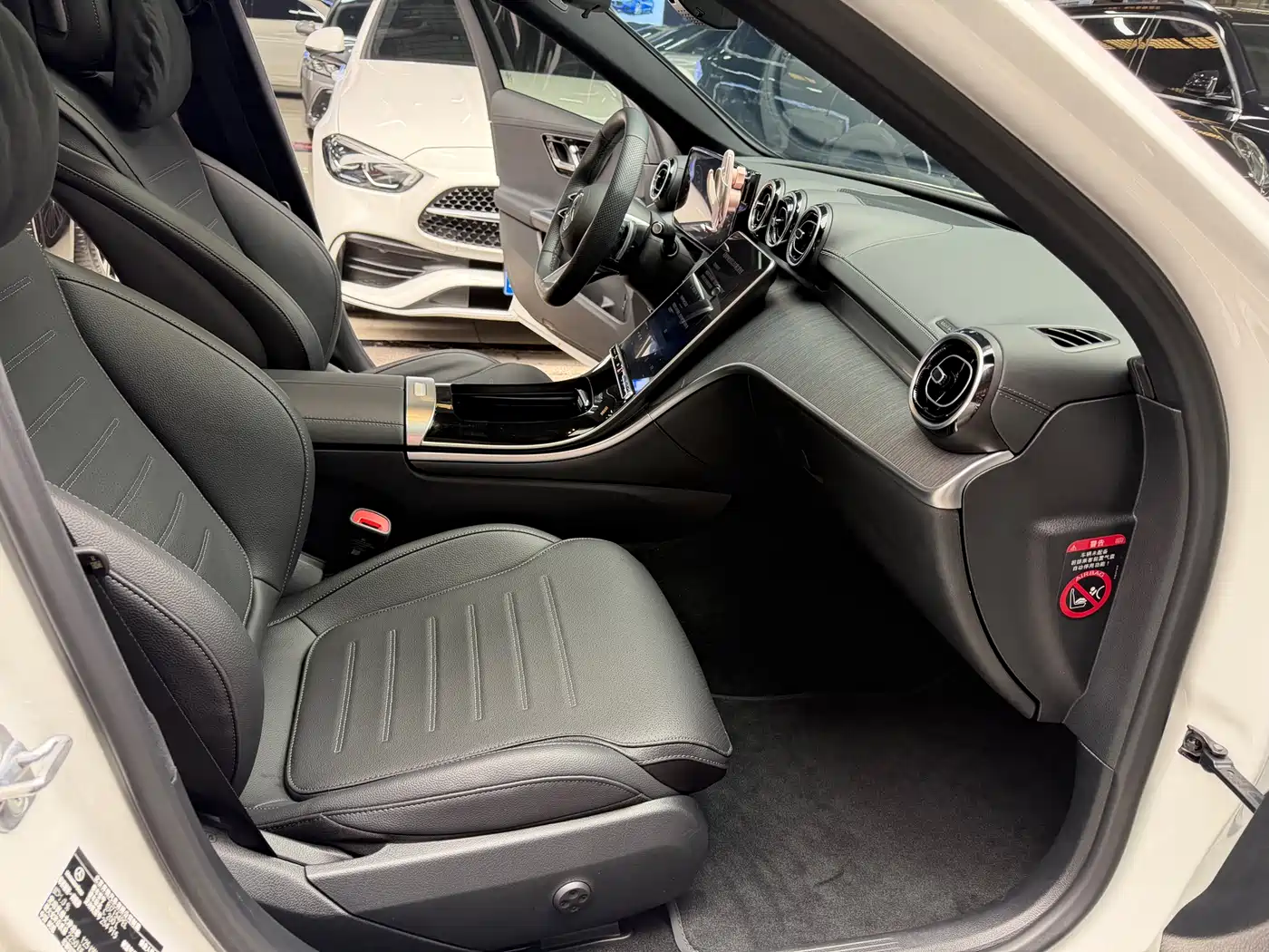 Mercedes-Benz C-Class 2024 Facelift C 200 L Sport фото 23