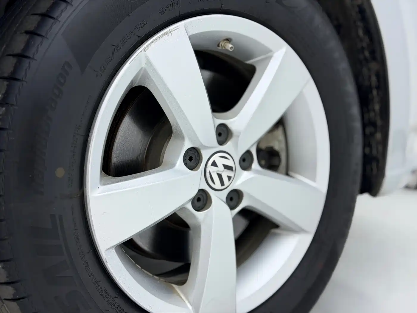 Volkswagen Lavida 2013 1.6L Automatic Trend Edition фото 20