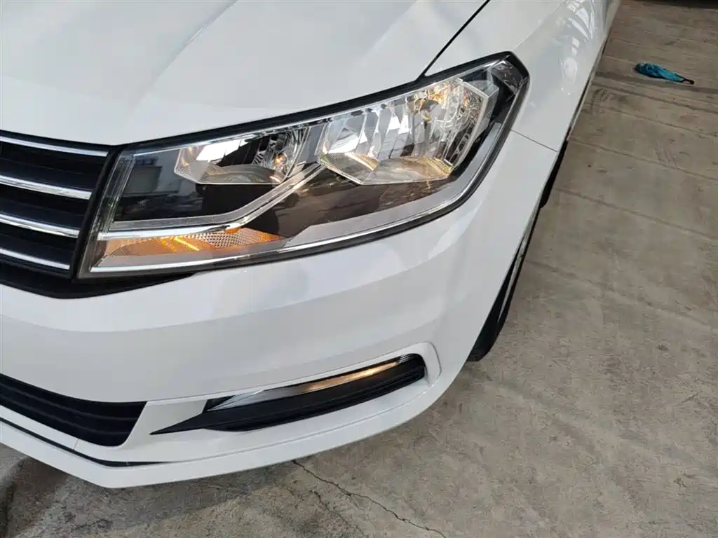 Volkswagen Santana 2018 1.5L Manual Comfort Edition фото 24