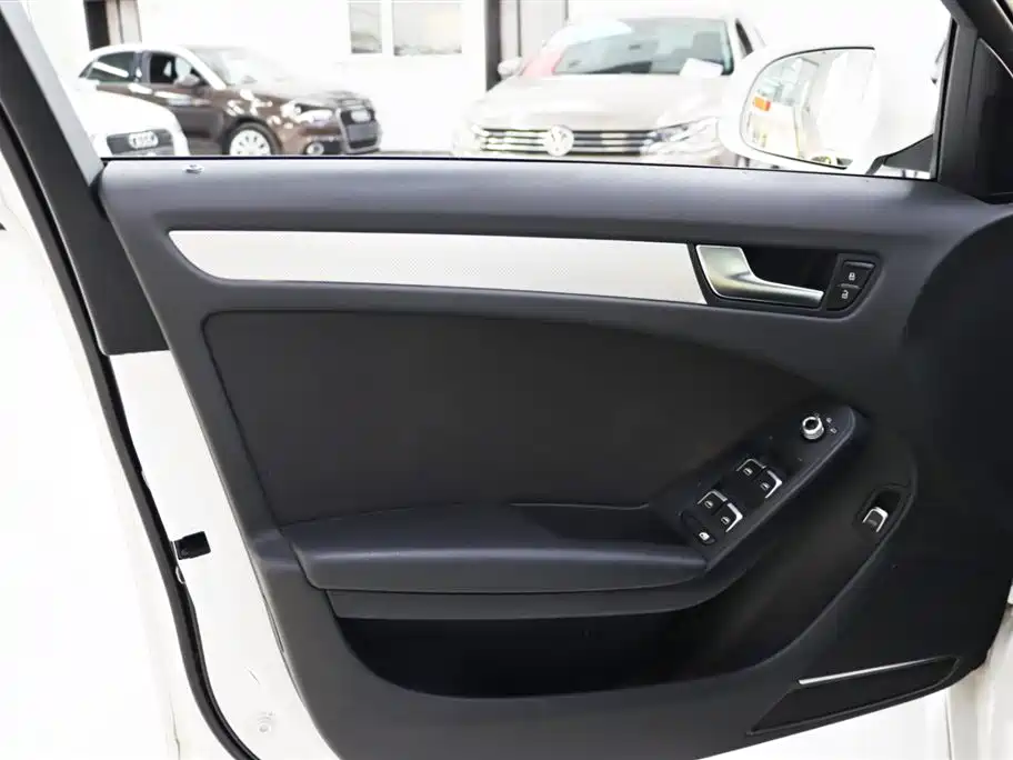 Audi A4L 2013 35 TFSI Automatic Standard фото 18