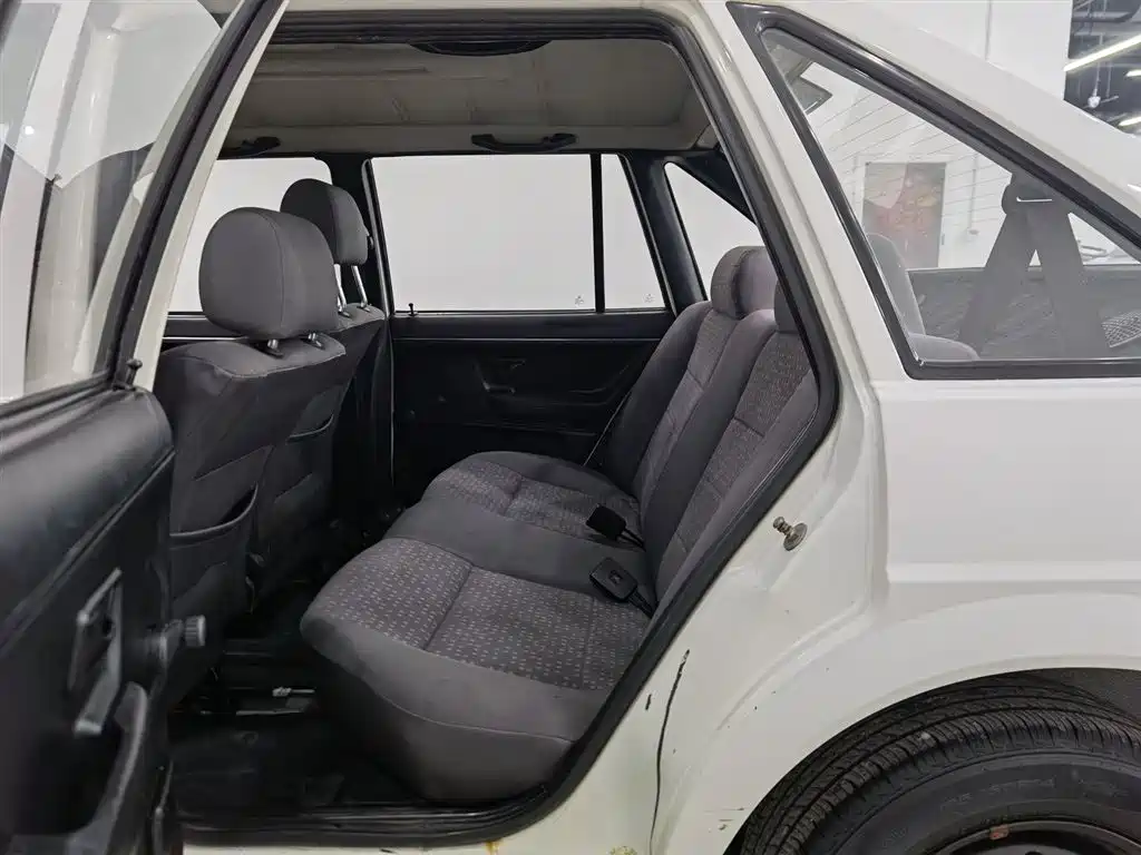 Volkswagen Santana Classic 2007 Model 1.8L Scenic Edition фото 15