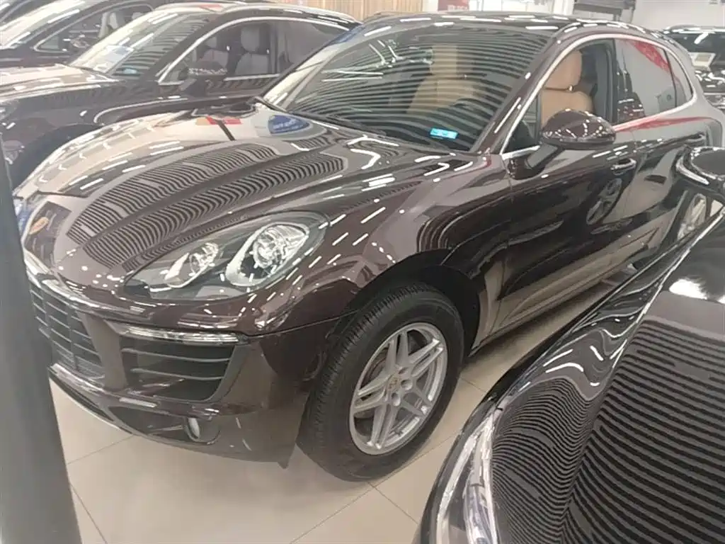 Porsche Macan 2017 Macan 2.0T фото 2