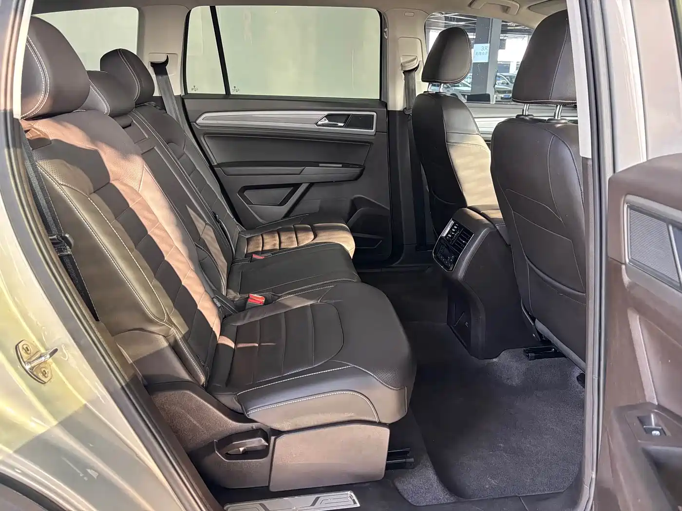 Volkswagen Teramont 2017 530 V6 4WD Luxury Edition фото 6
