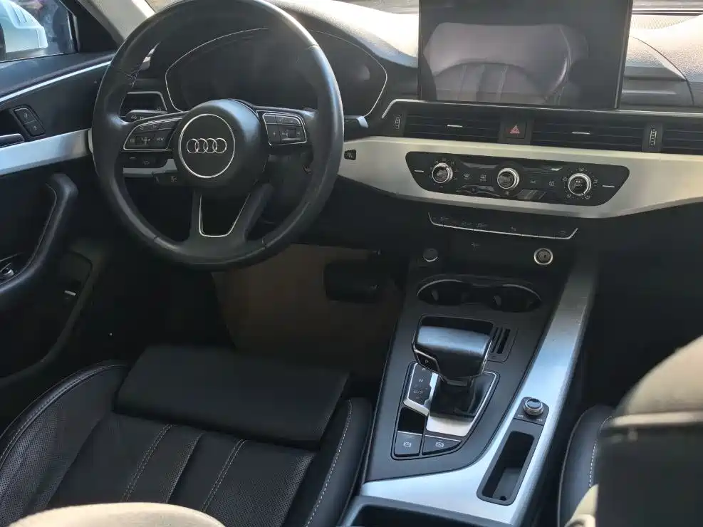 Audi A4L 2022 40 TFSI Luxury Elegance фото 9