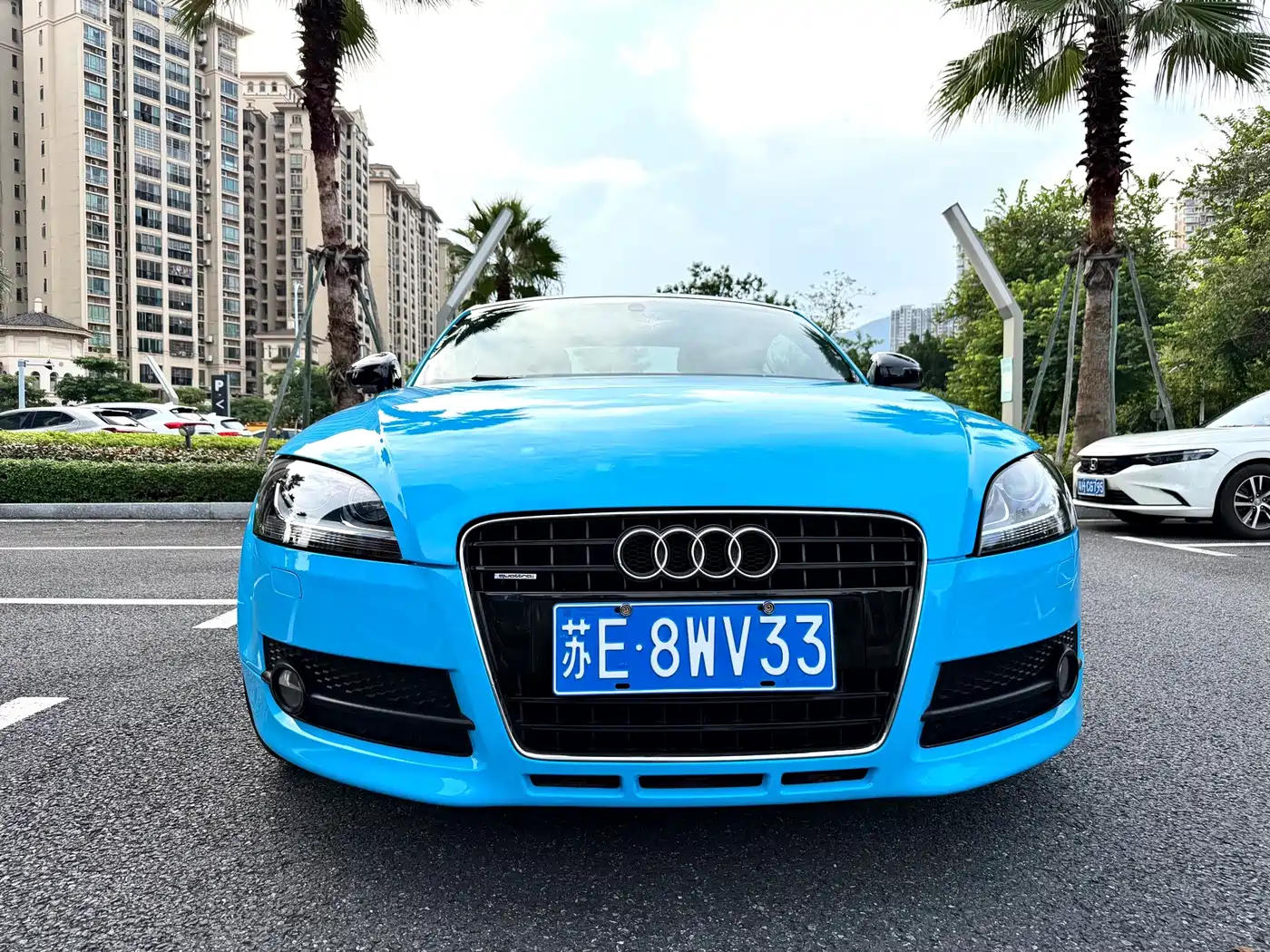 Photo 2 - Audi TT