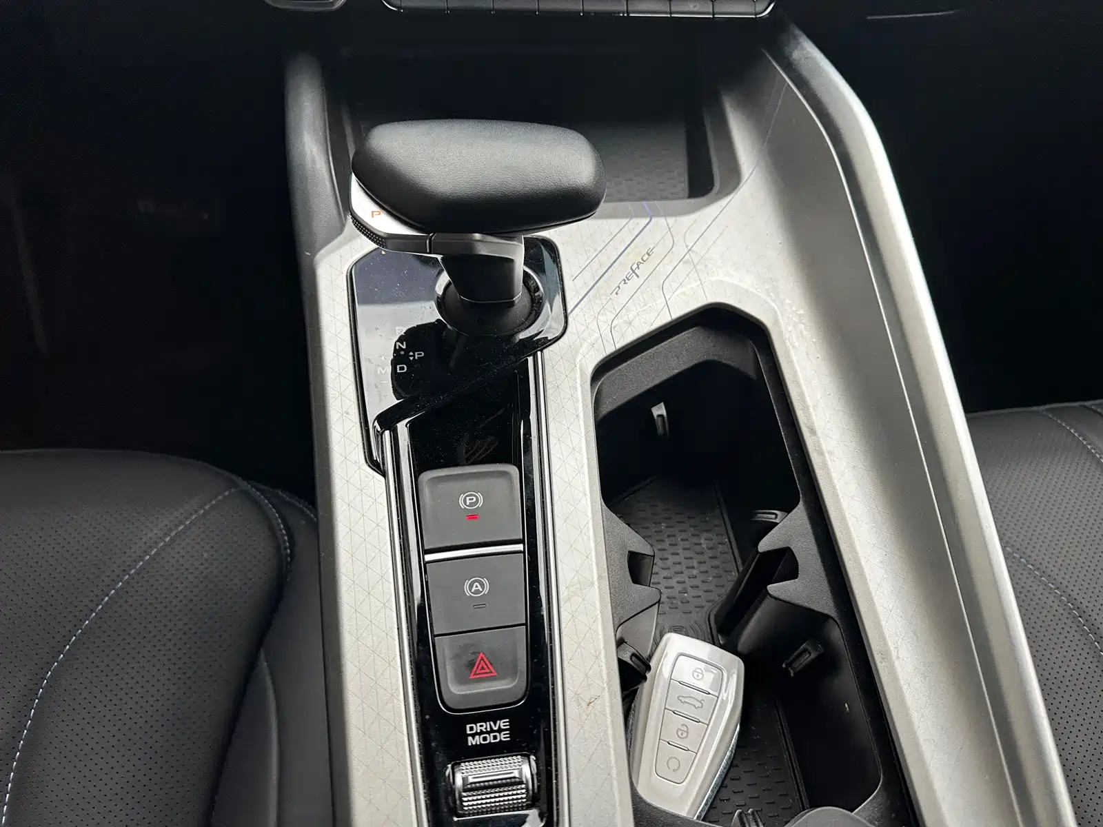 Фото 9 - Geely Preface