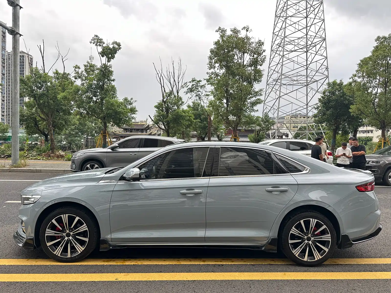 Фото 3 - Geely Preface