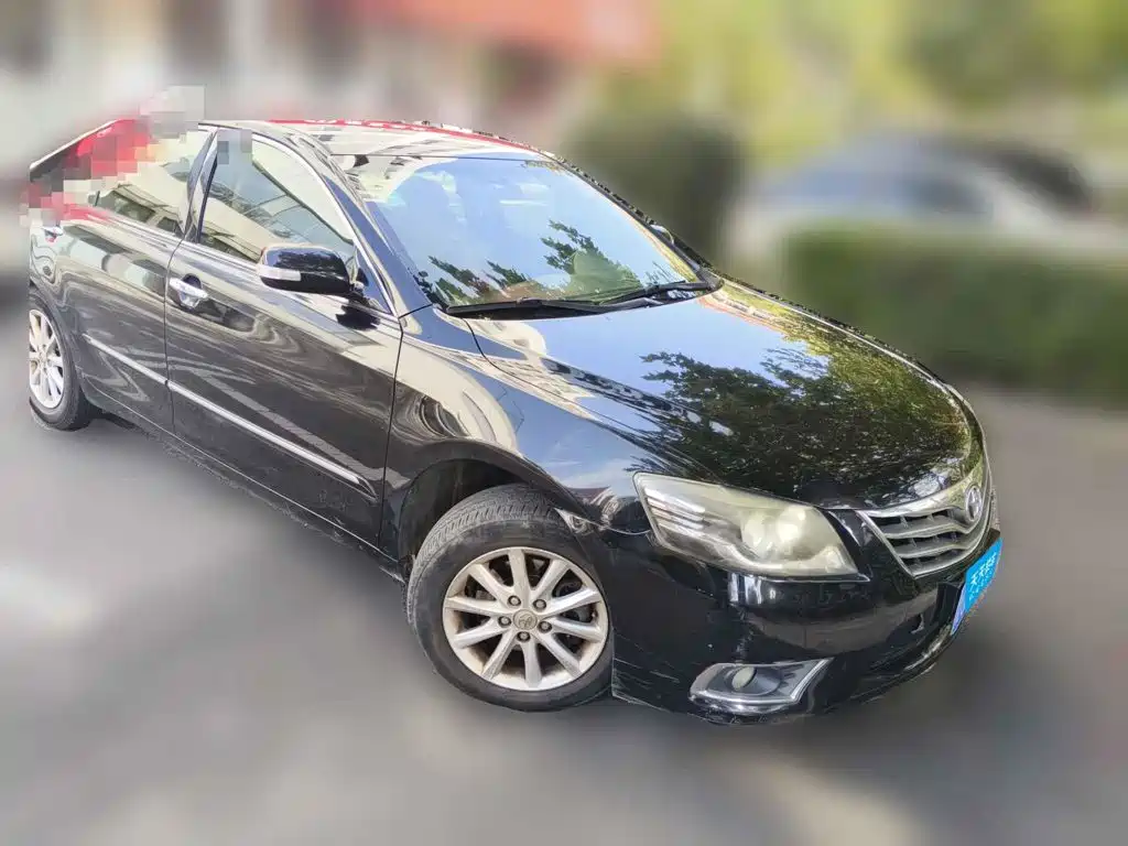 Фото 3 - Toyota Camry