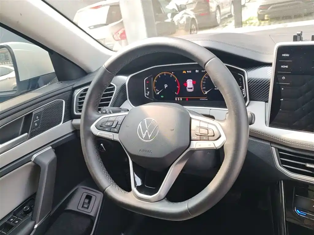 Volkswagen Tayron 2023 300TSI 2WD Luxury Plus Advanced Edition фото 17