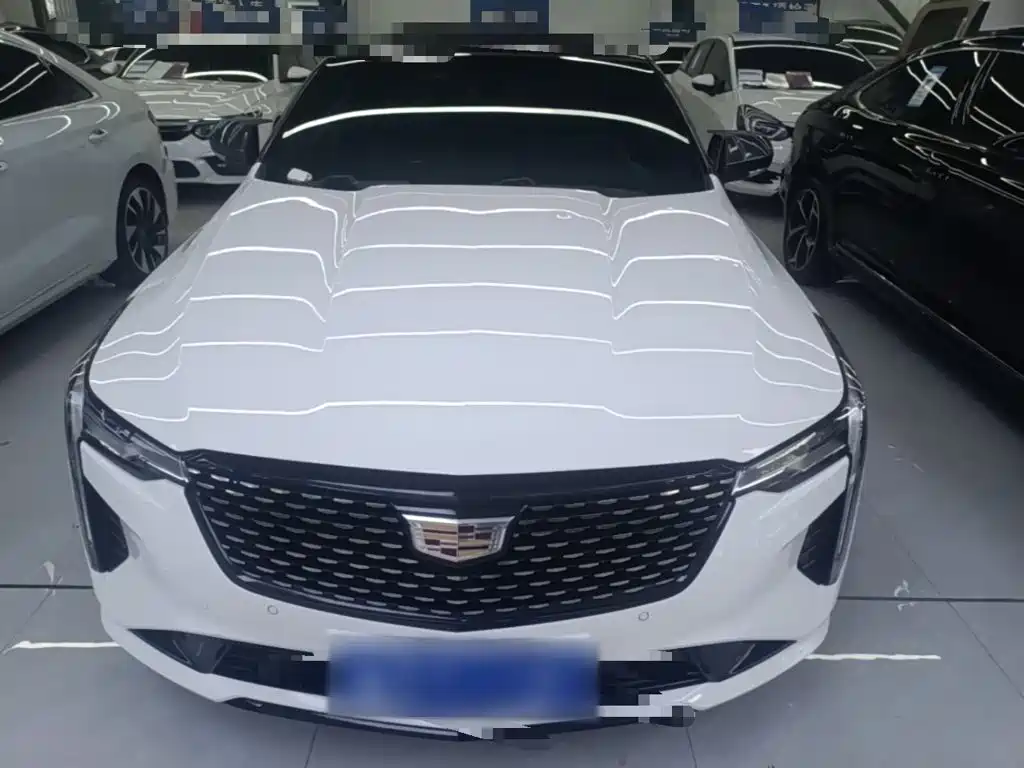 Cadillac CT4 2023 2022 28T Luxury Model