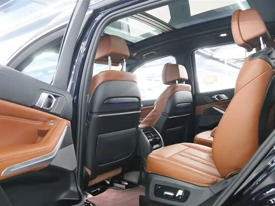 BMW X7 2022 xDrive40i Exclusive M Sport Package фото 18