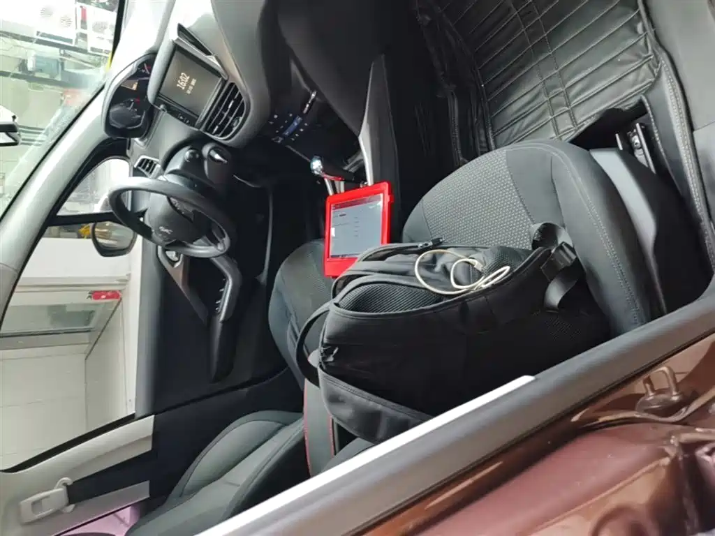 Peugeot 2008 2014 1.6L Automatic Fashion Edition фото 25