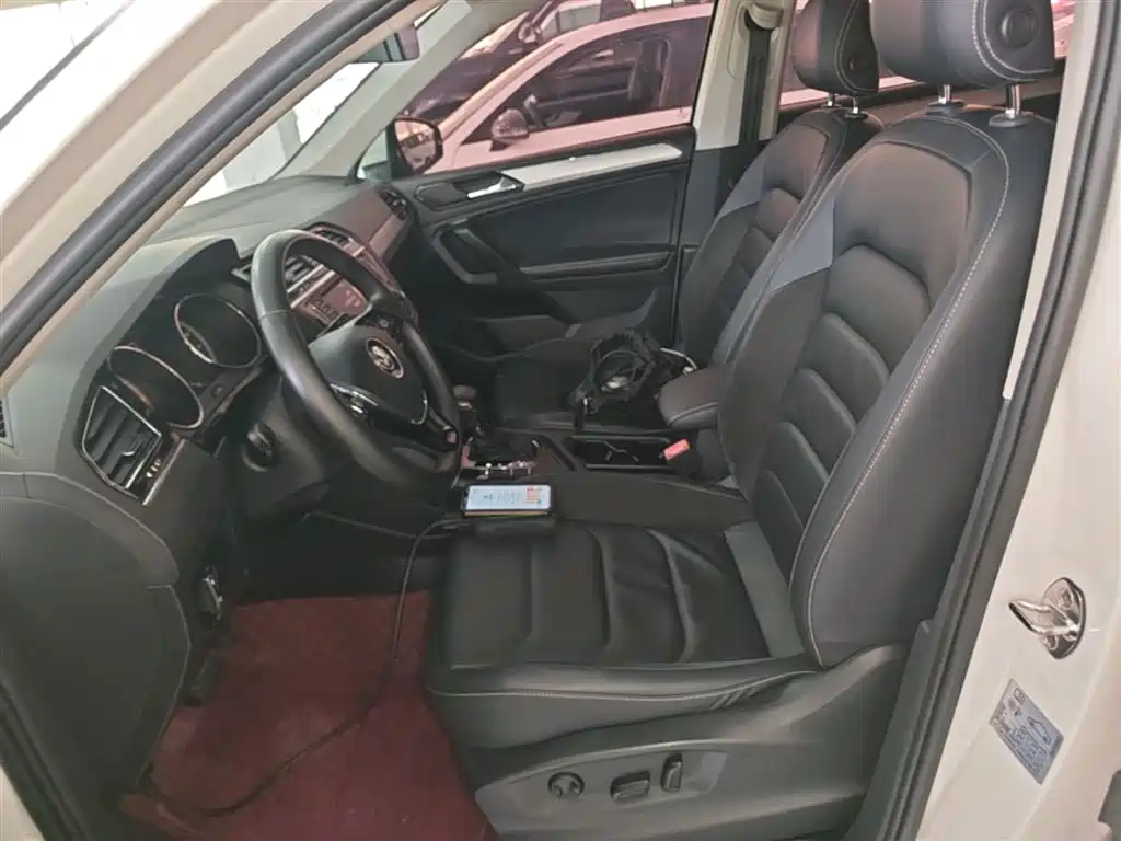 Volkswagen Tiguan L 2018 330TSI Automatic 2WD Luxury Edition фото 15