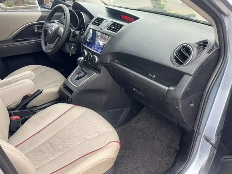 Mazda Mazda5 2011 2011 2.0L Automatic Luxury