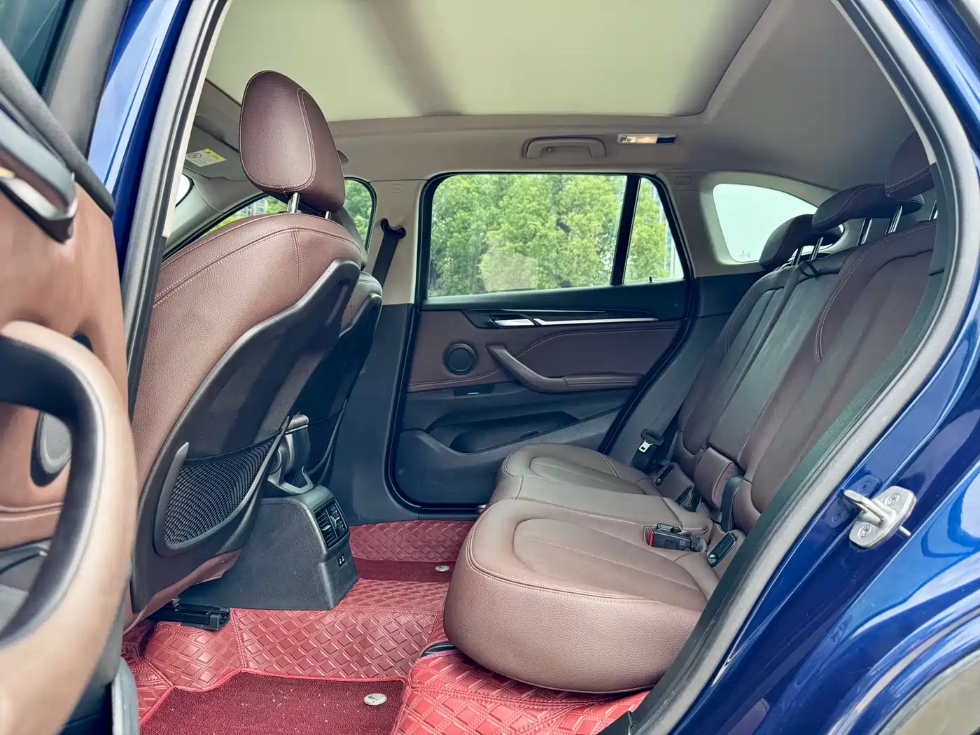 BMW X1 2020 xDrive25Li Premium Edition фото 6