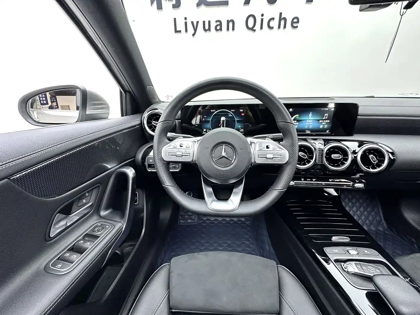 Mercedes-Benz A-Class 2019 A 180 L Sport Sedan фото 8