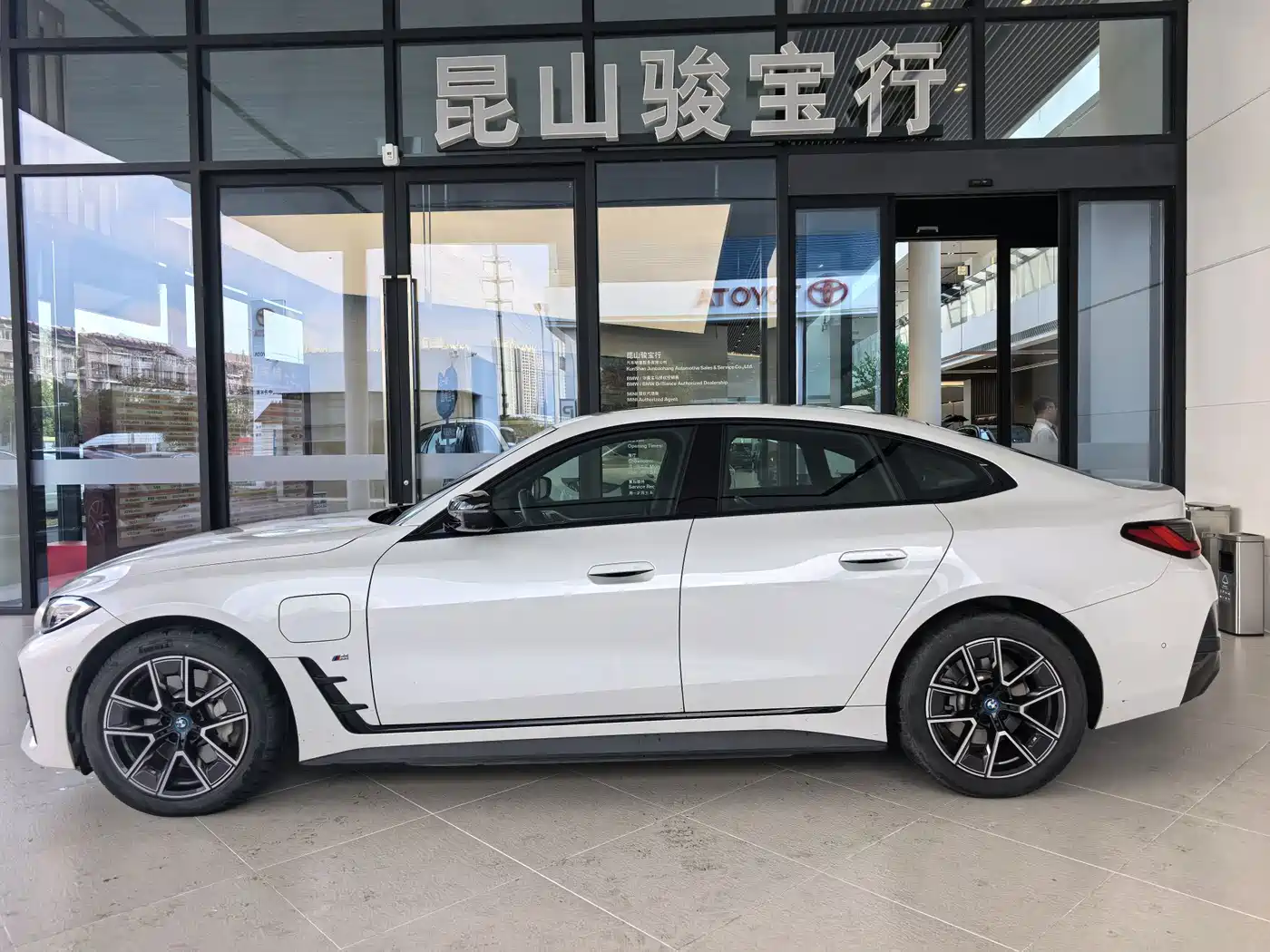 BMW i4 2025 2023 eDrive40