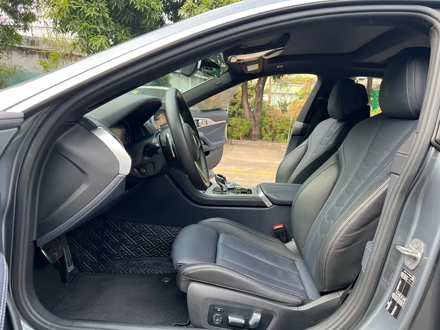 BMW 8 Series 2021 840i 4-door Coupe M Sport Package фото 4