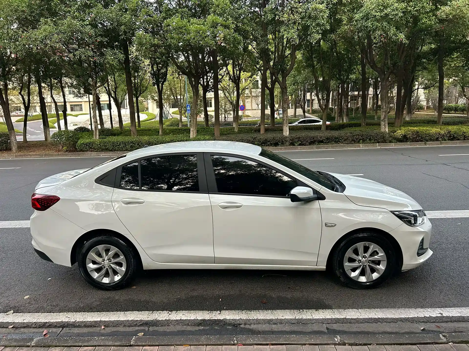 Photo 8 - Chevrolet Cavalier