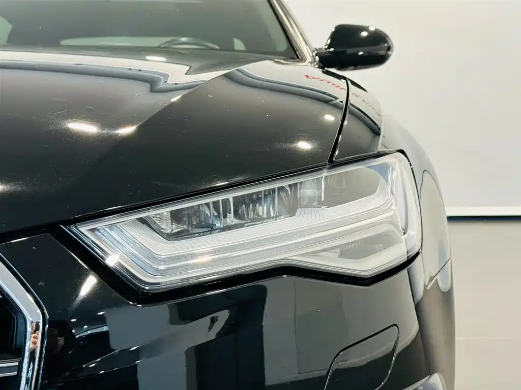 Audi A6L 2018 30th Anniversary 45 TFSI quattro Sport фото 14