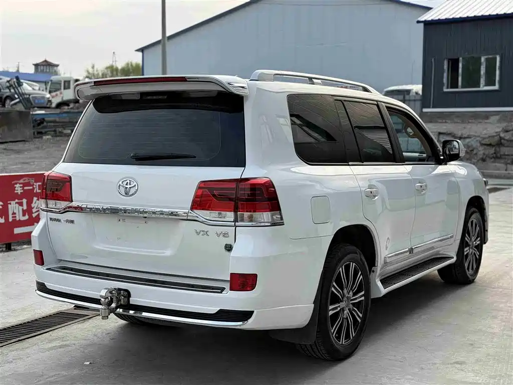 Toyota Land Cruiser 2012 4.0L Automatic VX фото 8