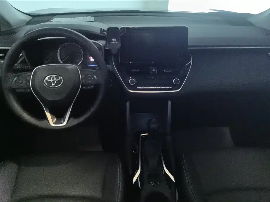 Toyota Frontlander 2022 2.0L CVT Luxury Edition фото 12