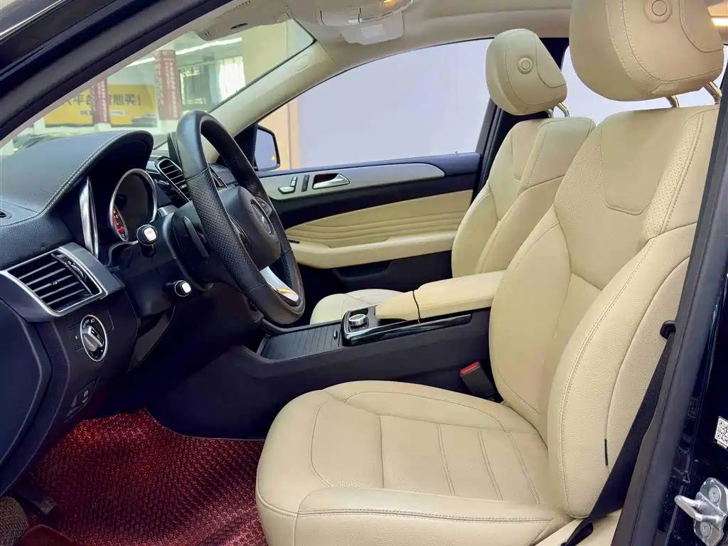 Mercedes-Benz GLE Coupe 2018 GLE 320 4MATIC Coupe SUV фото 6
