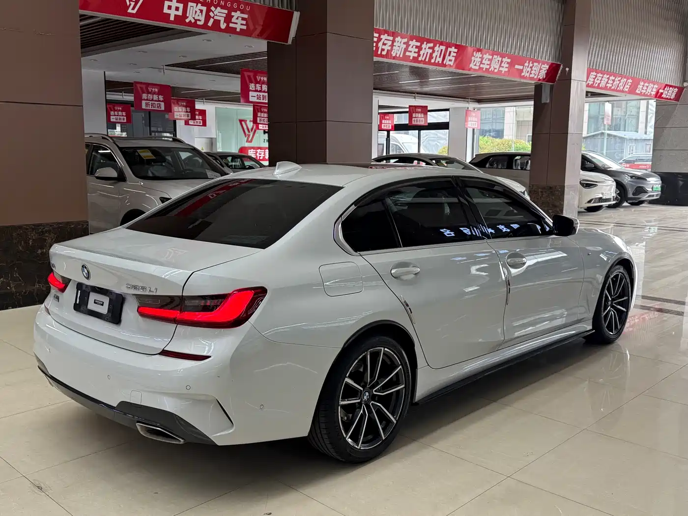BMW 3 Series 2020 320Li M Sport Package фото 6