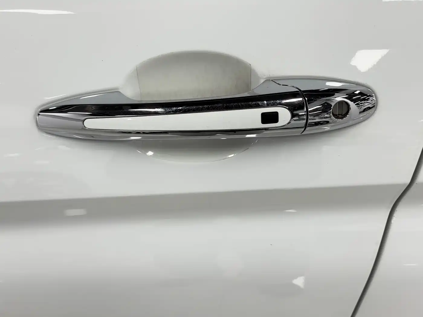 Haval M6 2023 PLUS 1.5T DCT Luxury Smart Connect фото 7